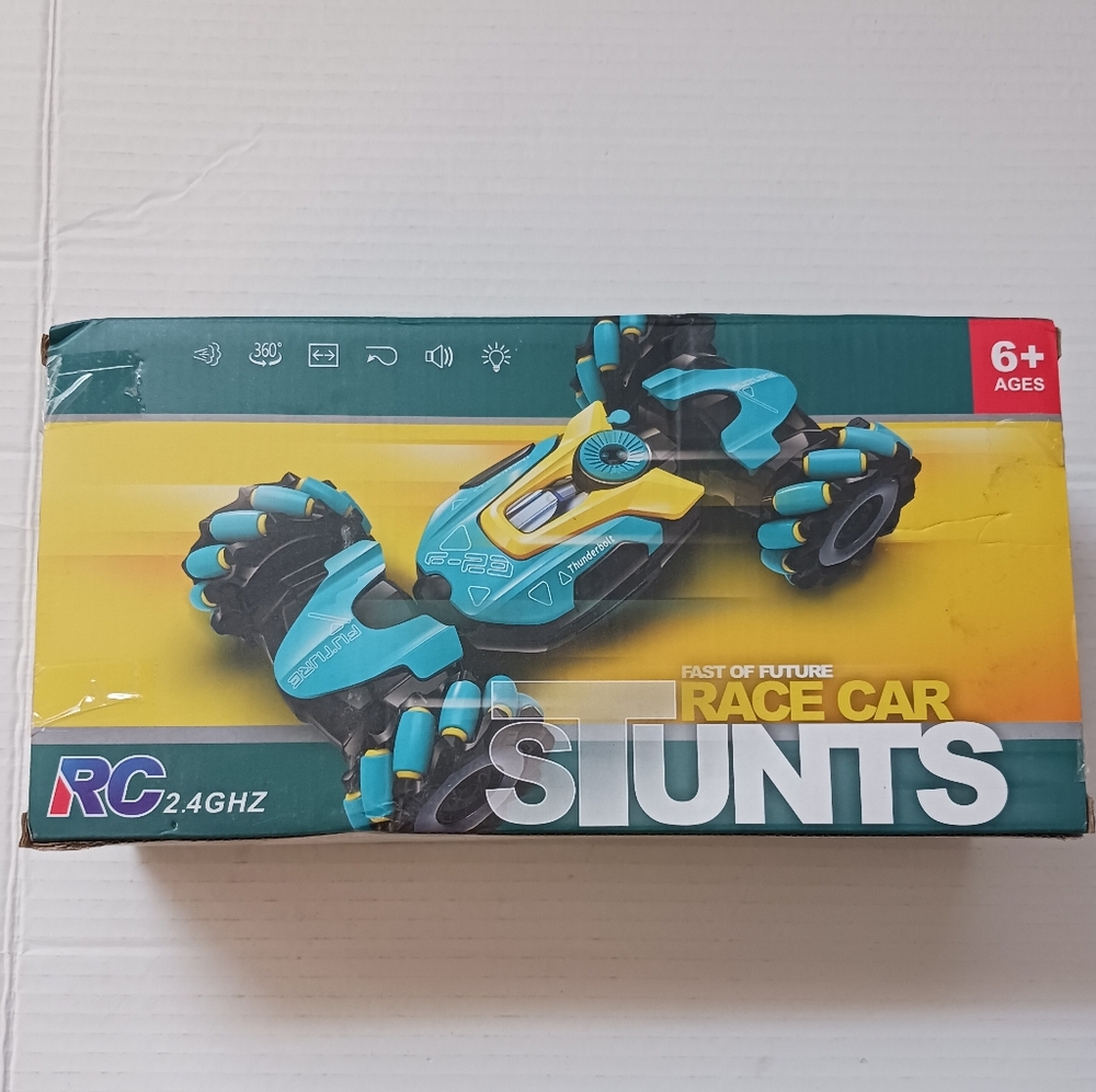 Gesture Sensing RC Stunt Car with Fog Mist & Music, Remote & Hand Controlled New